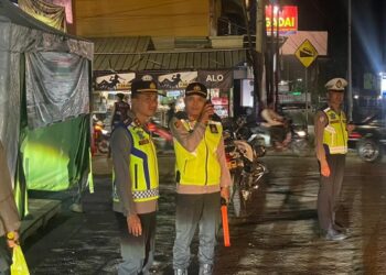 Kapolres Garut Turun Langsung Pimpin One Way, Arus Mudik Tetap Lancar