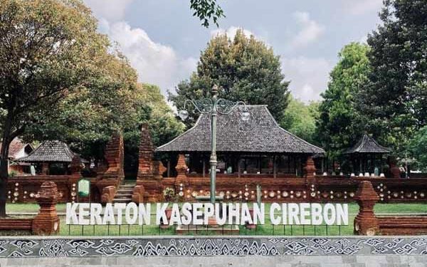 Tempat Hits Cirebon : Wisata Religi Hingga Wisata Sejarah dan Kota Tua