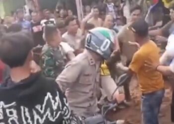 Viral, Oknum Ustaz di Karawang Digerebek Warga Saat Indehoy dengan Istri Orang