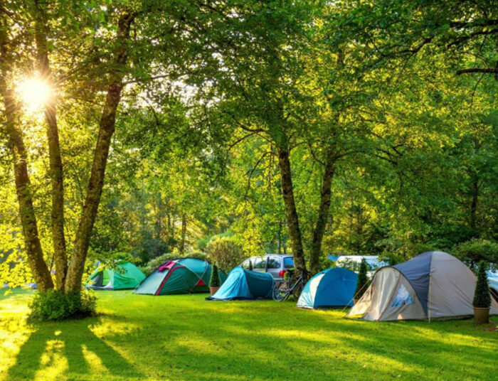 Pas Buat Healing, Ini Rekomendasi Tempat Camping di Bandung