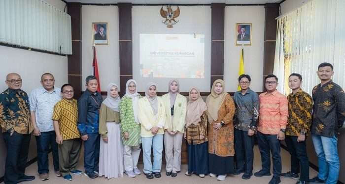 Tiga Mahasiswa Uniku Go Internasional ke Malaysia