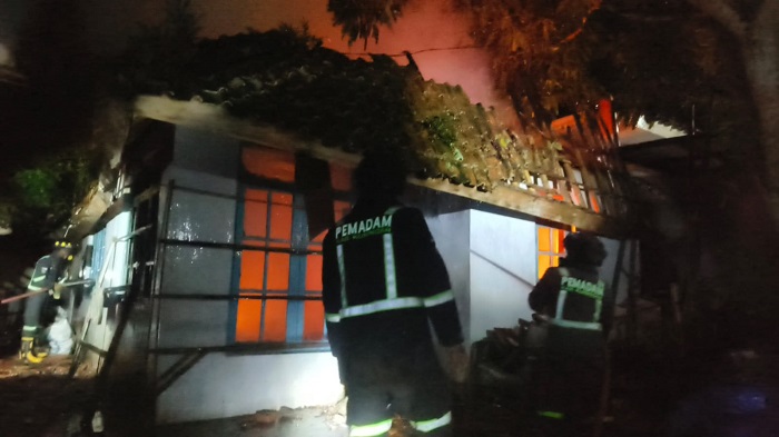 Rumah Nenek Sunimah Ludes Jadi Abu Gara-gara Lontong Lebaran