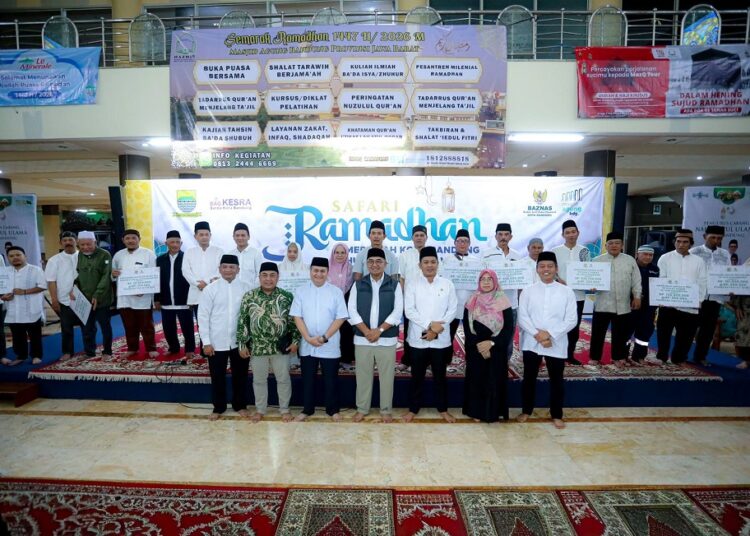 Safari Ramadan, Wali Kota Farhan Ajak Warga Makmurkan Masjid Agung Bandung