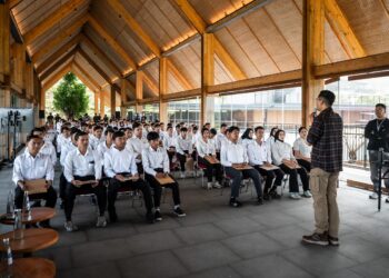 Ratusan Warga Megamendung, Ikuti Seleksi Lowongan Kerja