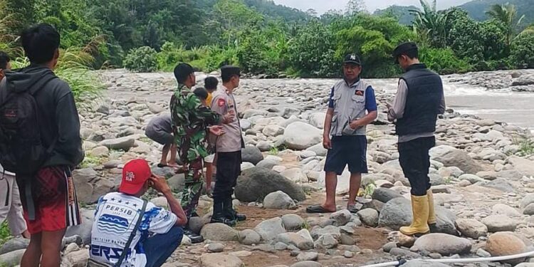 Seberangi Sungai Cikandang, Bocah 9 Tahun Hanyut Terbawa Arus Sungai