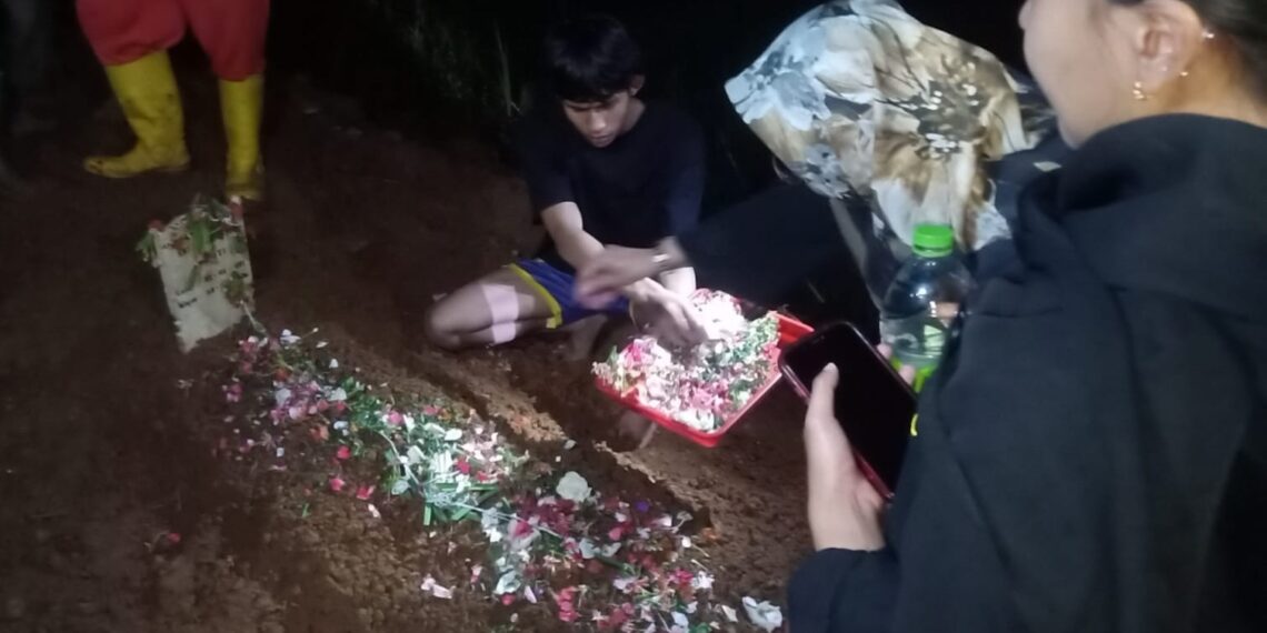 Kedua Orang Tuanya Tewas Terseret Banjir di Cianjur, Tubagus: Semoga Mamah dan Bapa Husnul Khatimah