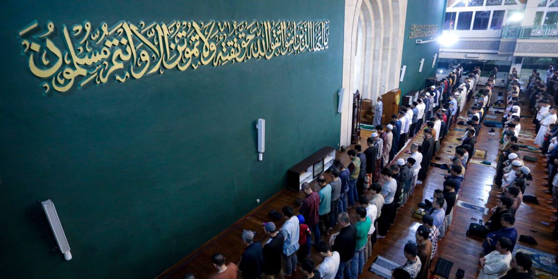 2.124 Titik Salat Id Siap Digelar, Wali Kota Farhan Salat di Plaza Balai Kota