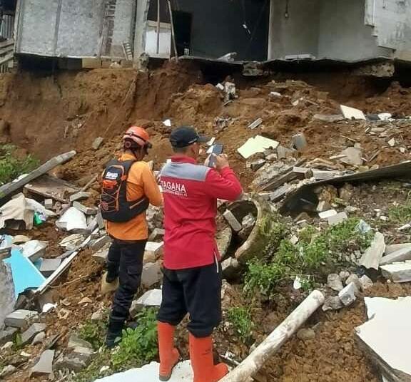 Pemkab Bogor Sigap Tangani Bencana Pergerakan Tanah di Babakan Madang