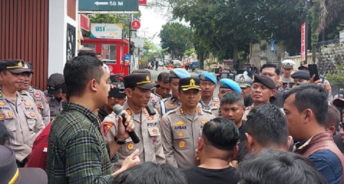 Aksi Masa Tuntut Kejelasan Kasus Kuningan Ca’ang Sebesar 117M