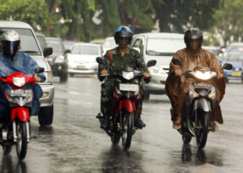 Cara Merawat Motor Setelah Menerjang Banjir, Jangan Dibiarin Aja!