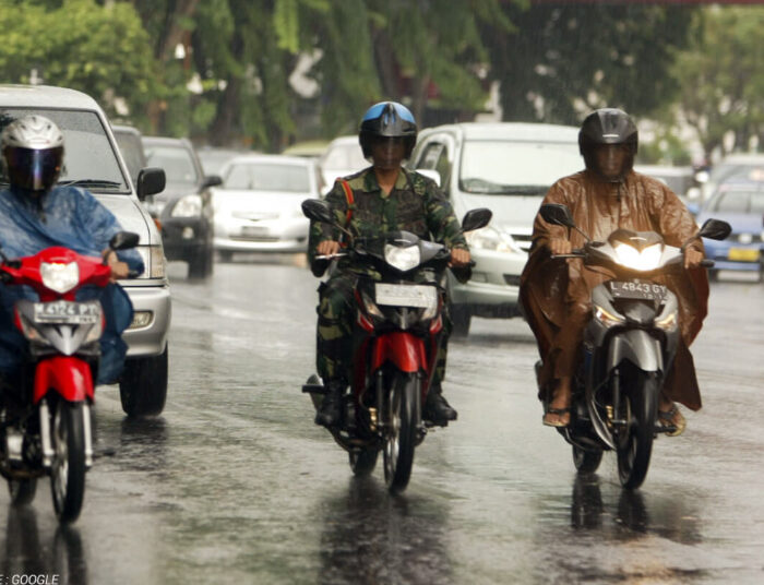 Cara Merawat Motor Setelah Menerjang Banjir, Jangan Dibiarin Aja!