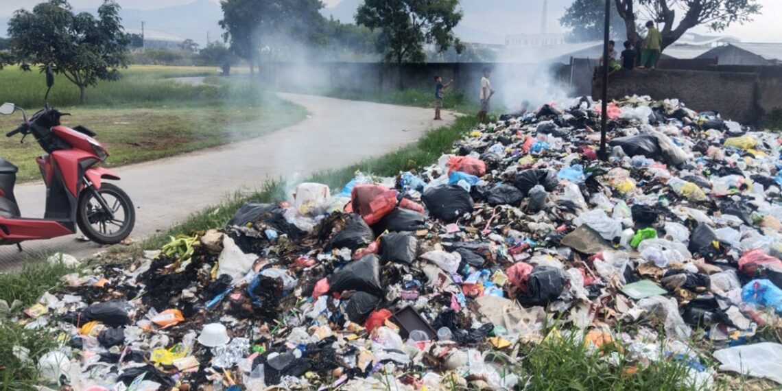 Antisipasi Menumpuknya Sampah,  Camat Cileunyi Imbau Warga untuk Korve