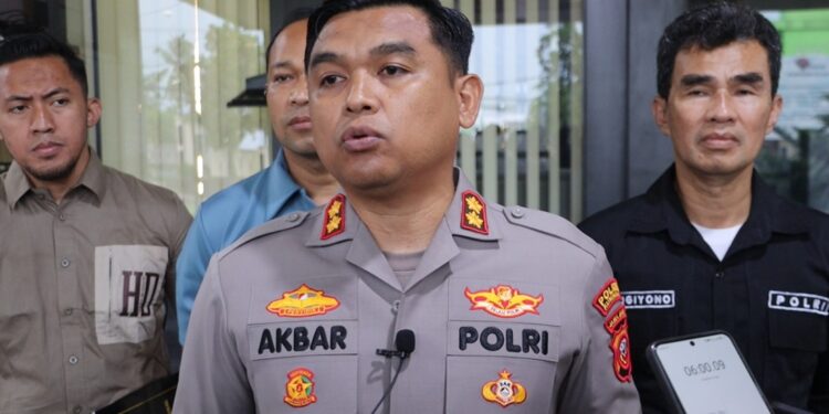 Bayi Baru Lahir Dimasukkan Ke Ember, Lalu Dibuang ke Sungai Cikondang