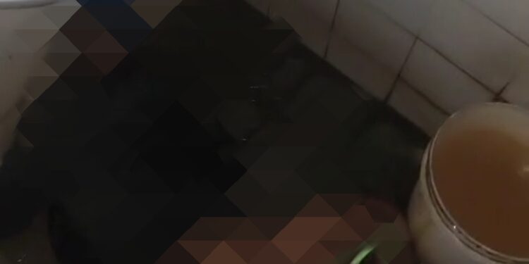 Warga Digegerkan Mayat Paruh Baya di Dalam Kamar Mandi