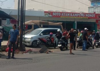 Tabrakan Maut Elf vs Motor di Rancabango, 1 Tewas di Tempat, 1 Kritis