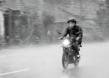 Tips Perawatan Motor Setelah Hujan-Hujanan, Jangan Dibiarin Gitu Aja!