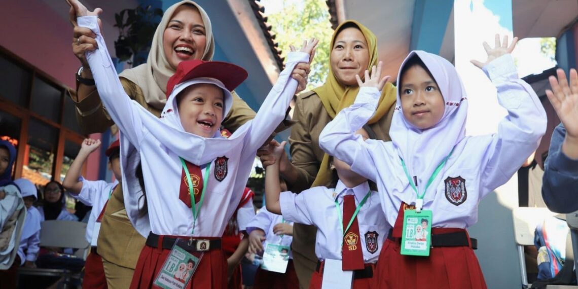 Tingkat Kepuasan Capai 83,8 Persen, Perbaikan Pendidikan di Bandung Mulai Terlihat Nyata