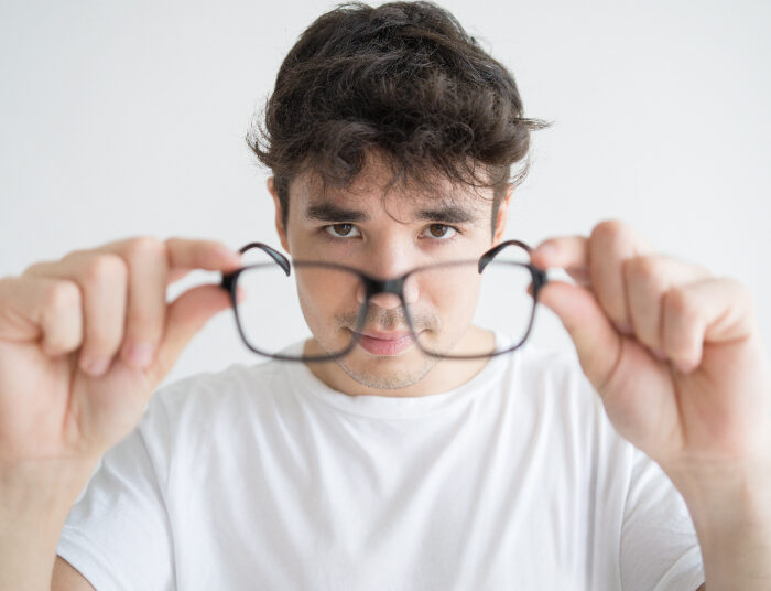 Sering Tidak Disadari, Cek Tanda Mata Minus yang Sering Terjadi