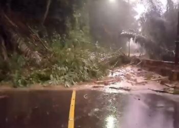 Longsor Kembali Terjang  Cadas Pangeran, Jalan Tak Bisa Dilalui Kendaraan