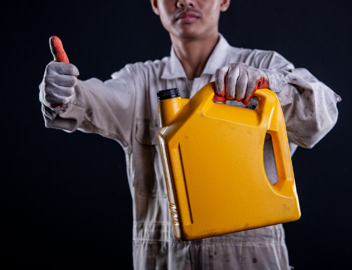 Tanda Motor Harus Ganti Oli, Jangan Dibiarin Gitu Aja!