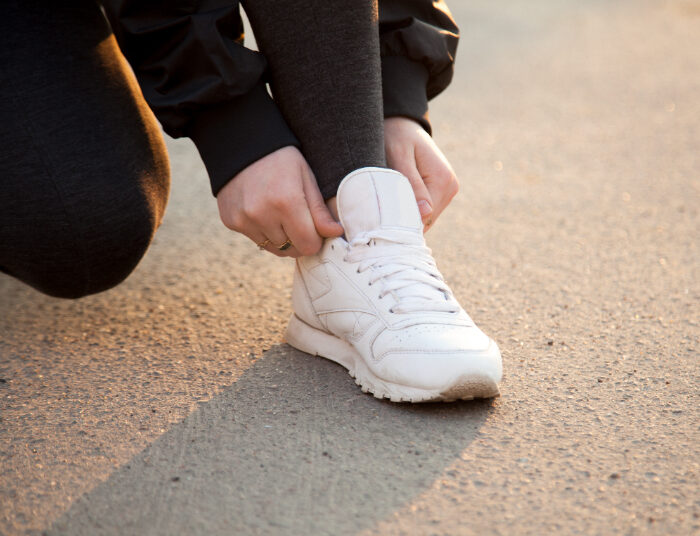 Tips Merawat Sepatu Putih Agar Tidak Menguning, Auto Ganteng Seharian!