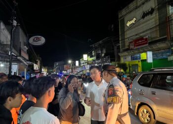 Dada Tersentuh, Belasan ABG Ciduk Penjual Bakso, Anak dan Istri Hanya Bisa Menjerit