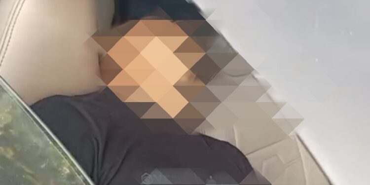 Warga Padayungan DibuatGeger, Ada Mayat Pria di Dalam Mobil Sigra, Jalan KHZ Mustofa Macet Total