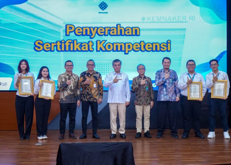 Magang Nasional Batch I Ditutup, Kemnaker Perkuat Sertifikasi Kompetensi dan Akses Kerja