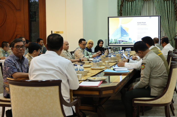 Program MBG Dongkrak Ekonomi Rakyat, Mentan Pastikan Pasokan Pangan Nasional Aman