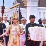 Gubernur KDM Antar Mahkota Binokasih Kembali ke Museum Prabu Gesan Ulun 19 Gubernur KDM Antar Mahkota Binokasih Kembali ke Museum Prabu Gesan Ulun