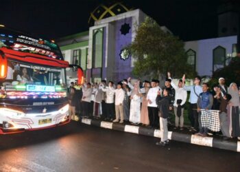 243 Orang Calon Jemaah Haji Kloter Terakhir 39 Dilepas Menuju Tanah Suci Makkah 4 243 Orang Calon Jemaah Haji Kloter Terakhir 39 Dilepas Menuju Tanah Suci Makkah