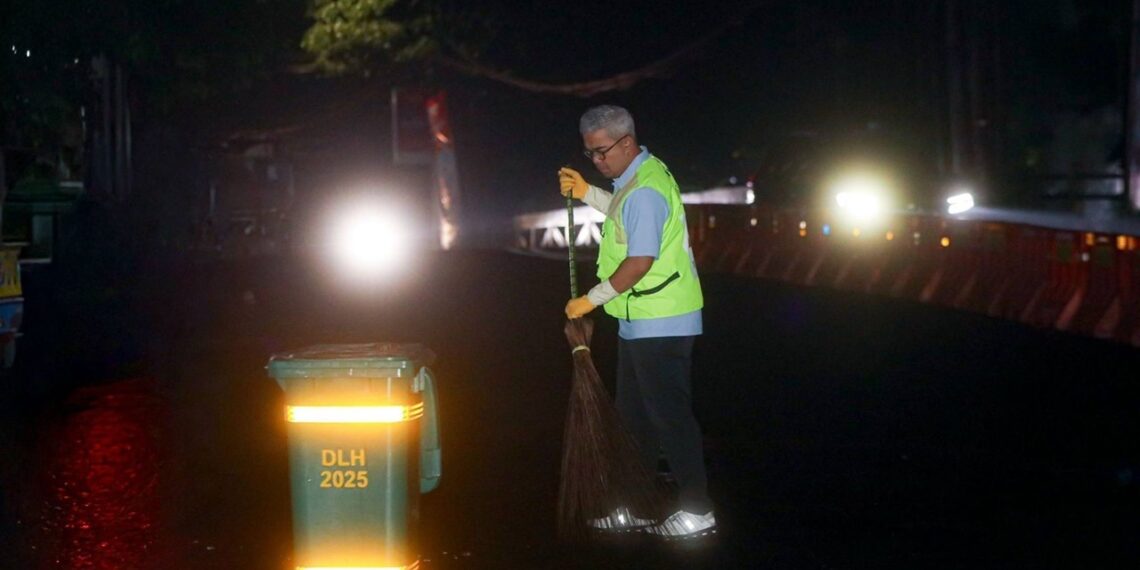 Sasapu Bandung Ke-4, Wali Kota Pimpin Pembersihan Kawasan Kebon Jati hingga Paskal