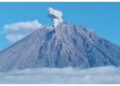 Gunung Semeru Erupsi Dua Kali, Kolom Abu Capai 700 Meter