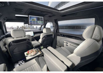 Mobil Listrik Premium Zeekr 009 Usung Fitur Kabin Super Mewah
