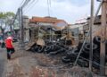 Dua Toko di Kawasan Bundaran Cibiru Dilumat Api, 1 Mobil dan 1 Moge Turur Terbakar