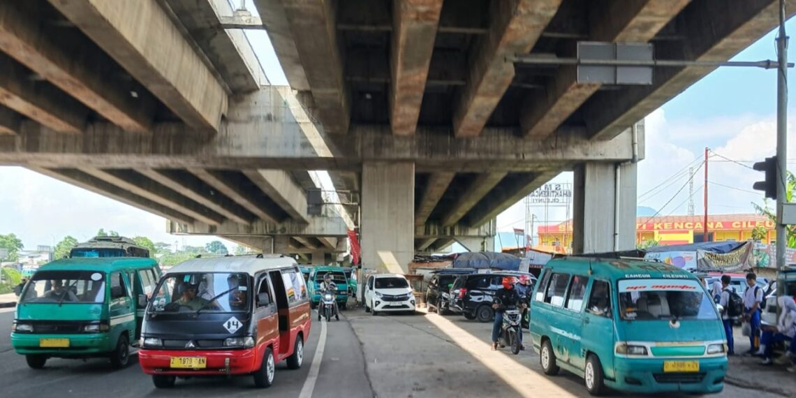 Penertiban Kolong Jembatan Tol Cisumdawu Cileunyi Kumuh Kewenangan Siapa?