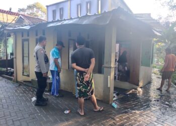 Korsleting Listrik, Rumah Guru PPPK Hangus Terbakar Saat Subuh 72 Korsleting Listrik, Rumah Guru PPPK Hangus Terbakar Saat Subuh