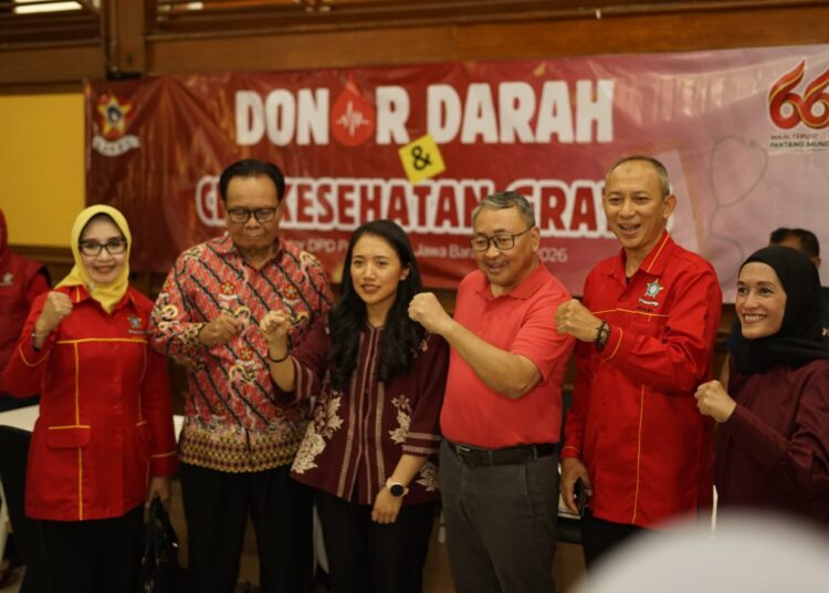 Donor Darah dan Cek Kesehatan Gratis dalam Rangka HUT ke-66 SOKSI Diserbu Pengunjung