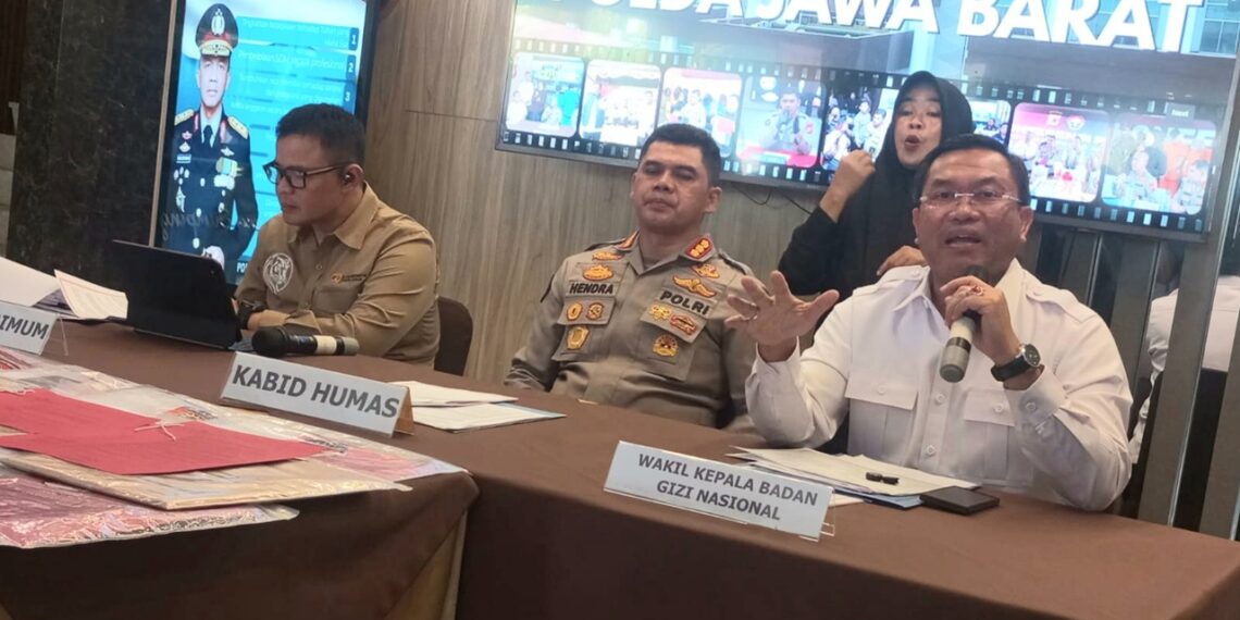 Home 2 28 Polisi Ungkap Tipu Gelap Berkedok Pengurusan Dapur SPPG, 4 Orang Ditetapkan Sebagai Tersangka