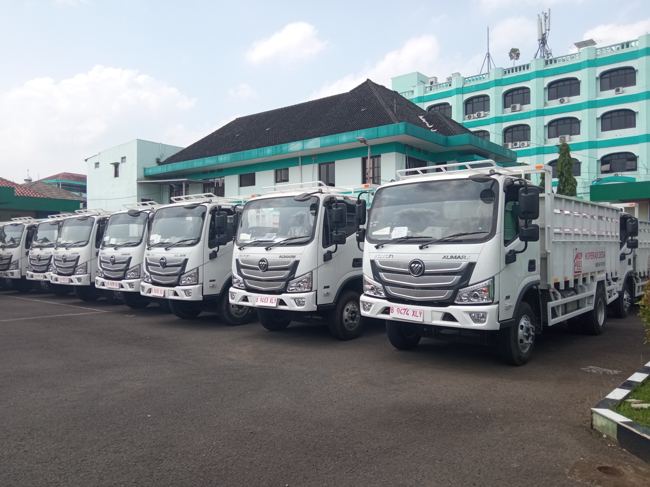 Puluhan truk jenis Foton Aumark terparkir di Makodim 0612 Tasikmalaya Rabu2052026. FotoKRIS