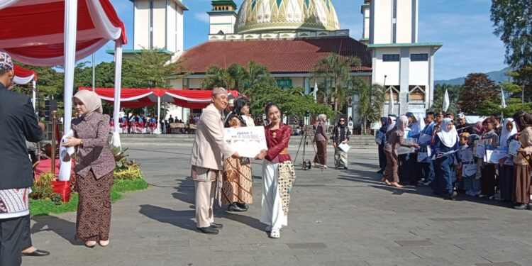 SMPN 1 Cilawu Garut Berhasil Sabet Juara I Seni Musik Tradisional
