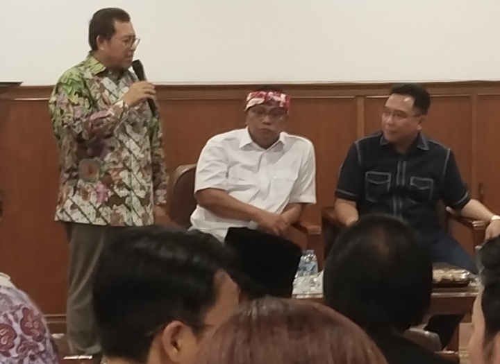 BREAKING NEWS: Menteri KLH Djumhur Hidayat Minta Gubernur, Bupati dan Walikota Guyub Tangani Sampah di Jabar