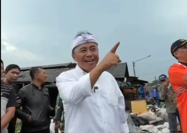 Duh, Ratusan Ton Gunungan Sampah di Pasar Baleendah, Sekda Jabar pun Turun Tangan