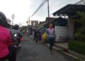 Gokil, Lari Pakai Jas Berdasi Bikin Warga Ngakak di QRIS Unsil Tasik Half Marathon 2026