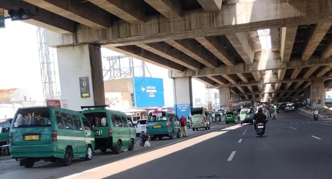 Sempat Disidak KDM dan Sekda Jabar, Kolong Jembatan Tol Cisumdawu Kian Kumuh