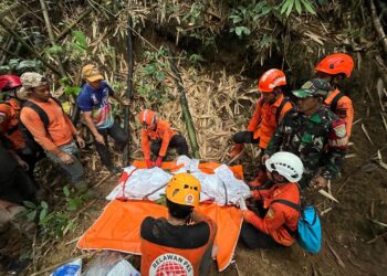 Dua Korban Longsor Curug Cileat Subang Ditemukan Meninggal, Operasi SAR Ditutup