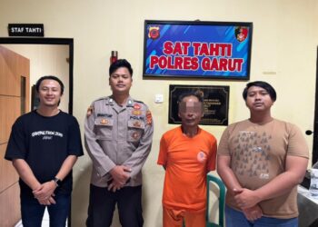 Maling Sadis Bobol Rumah, Saat Korban Shalat Diborgol Polisi