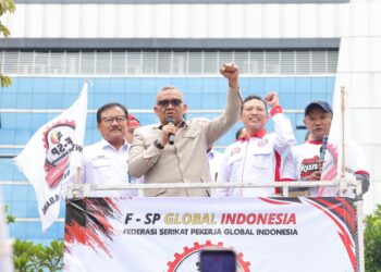 Kemnaker Siapkan Tim Khusus Tindaklanjuti Perselisihan Hubungan Industrial di PT Epson 2 Kemnaker Siapkan Tim Khusus Tindaklanjuti Perselisihan Hubungan Industrial di PT Epson