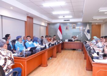Wamenaker Bertindak Cepat Atas Permasalahan Kerja di Hari Libur Nasional Wajib Bayar Lembur 5 Wamenaker Bertindak Cepat Atas Permasalahan Kerja di Hari Libur Nasional Wajib Bayar Lembur