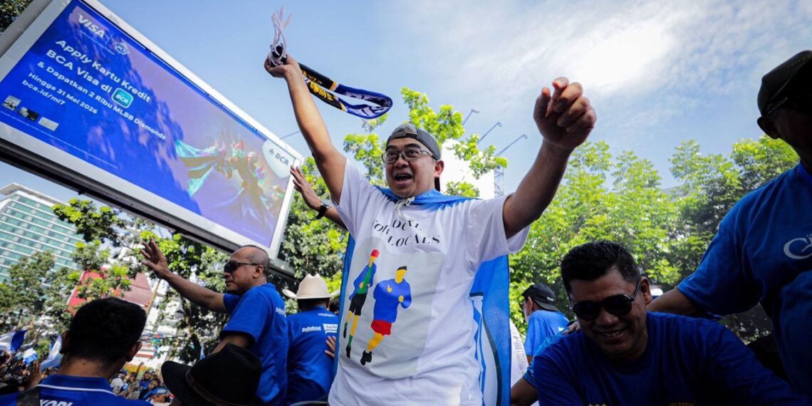 Home 2 29 Pesta Persib Juara, Dua Meninggal, Sampah 50 Ton, 35 Taman Rusak dan Minuman Keras Marak.